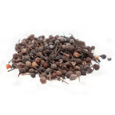 Bourbon Voatsiperifery wild pepper (Piper borbonense)